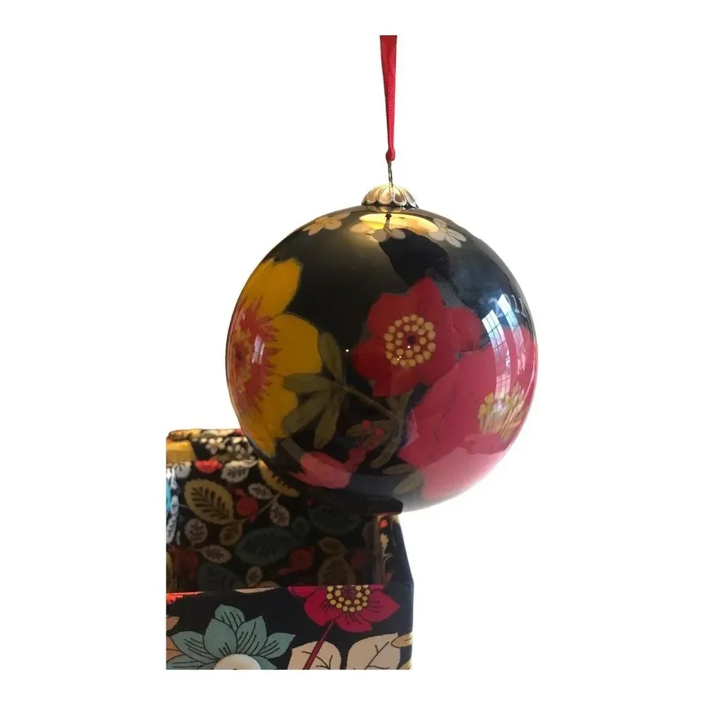 Vera Bradley Happy Snails CHRISTMAS GLASS ORNAMENT 2011 w/‎ Keepsake Gift Box
